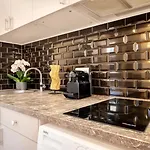 Eiffel Tower Gem - Stylish&unique Flat *
