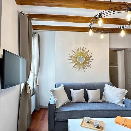 Eiffel Tower Gem Stylish & Unique Apartamento