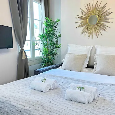 Eiffel Tower - Prestige For 4