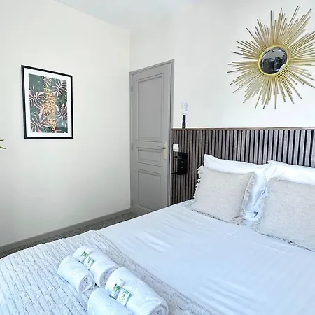 Eiffel Tower Gem Stylish & Unique Apartamento *