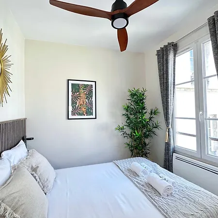 Eiffel Tower Gem Stylish & Unique Apartamento