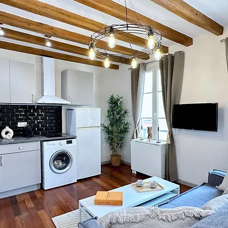 Eiffel Tower Gem Stylish & Unique Apartamento